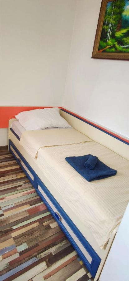 Inessa Center Budget Room 키시나우 외부 사진